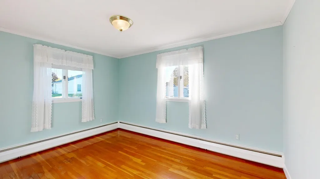 10 Nash Street Lewiston ME 04240