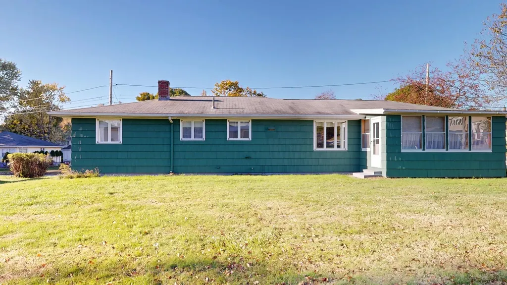 10 Nash Street Lewiston ME 04240