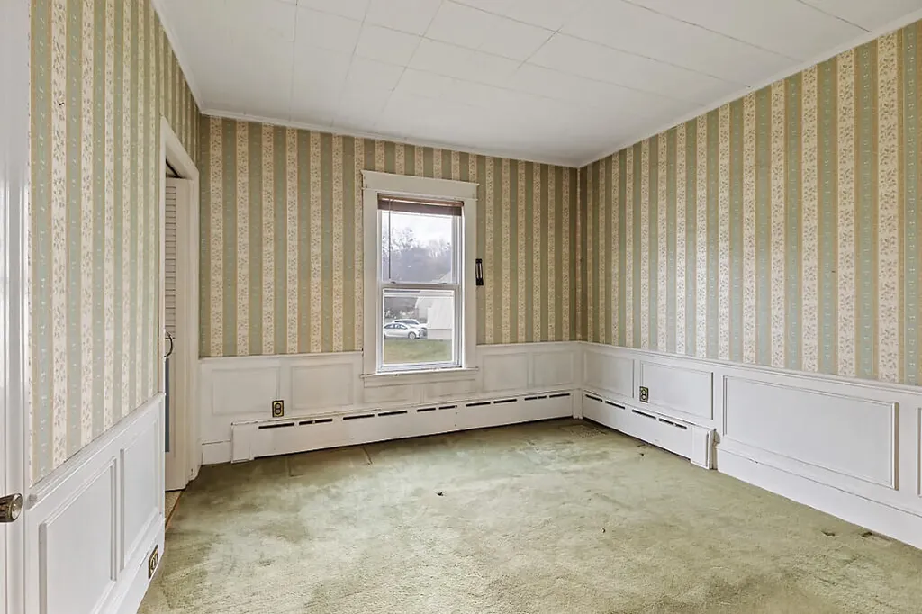 47 Sanger Avenue Waterville ME 04901