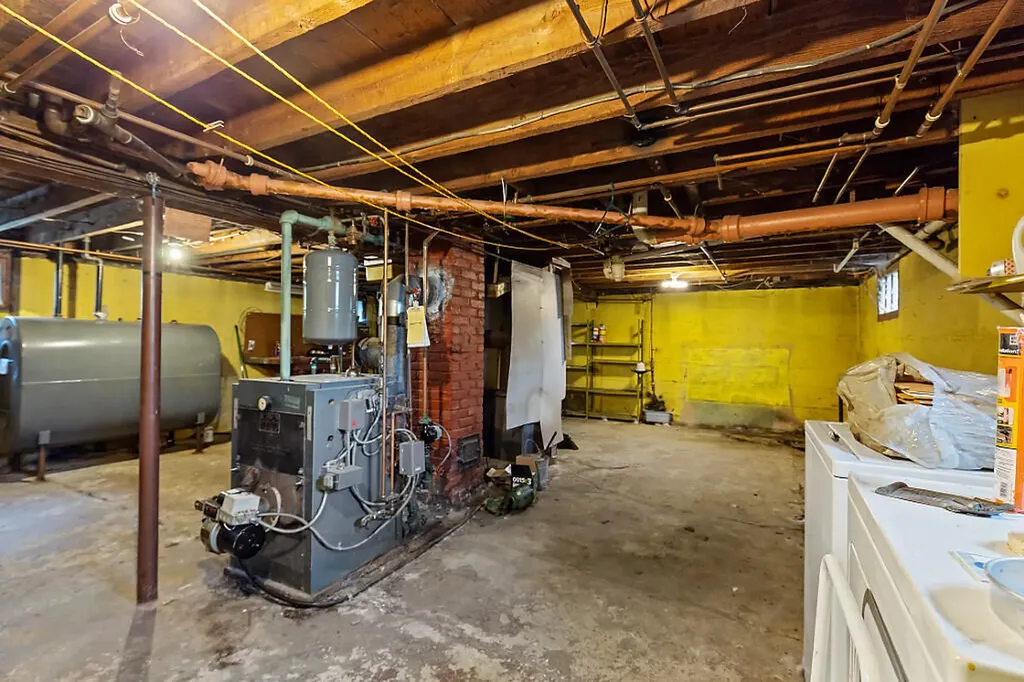 47 Sanger Avenue Waterville ME 04901