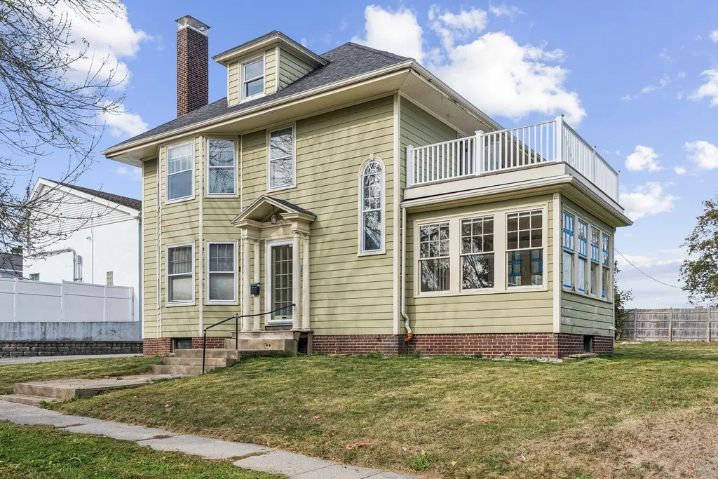 103 Deerfield Road Portland ME 04101