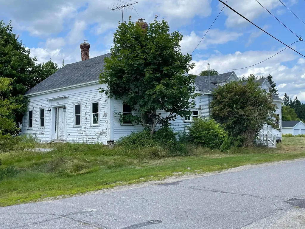 6 Forest Hill Street Harrington ME 04643