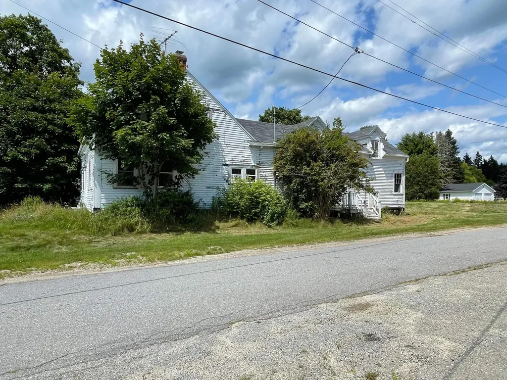6 Forest Hill Street Harrington ME 04643
