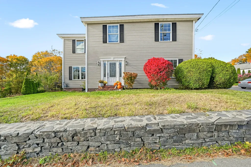 412 Ocean Avenue Portland ME 04103