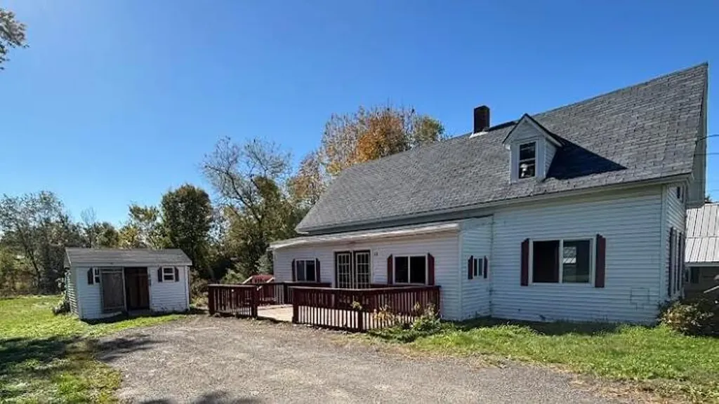 50 Pleasant Street Hartland ME 04943