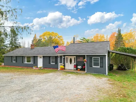 733 Middle Road Skowhegan ME 04976