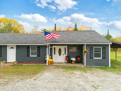 733 Middle Road Skowhegan ME 04976