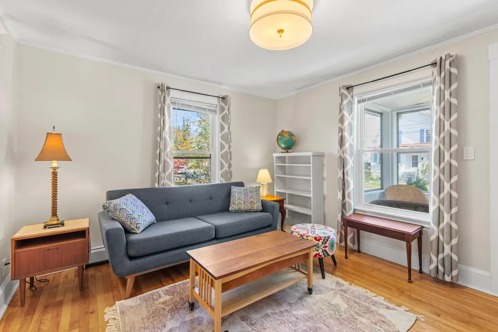 32 Hillis Street Portland ME 04103