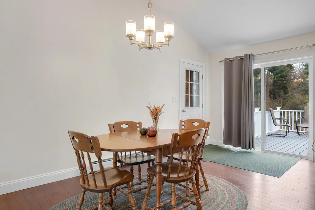 939 River Road Buxton ME 04093