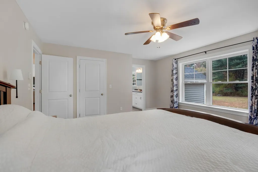 939 River Road Buxton ME 04093