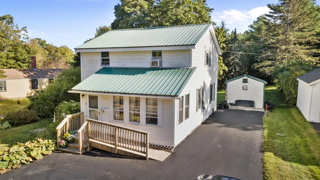 8 Maple Street Hallowell ME 04347