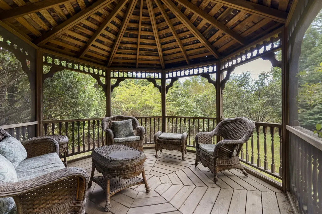 664 Boothbay Road Edgecomb ME 04556