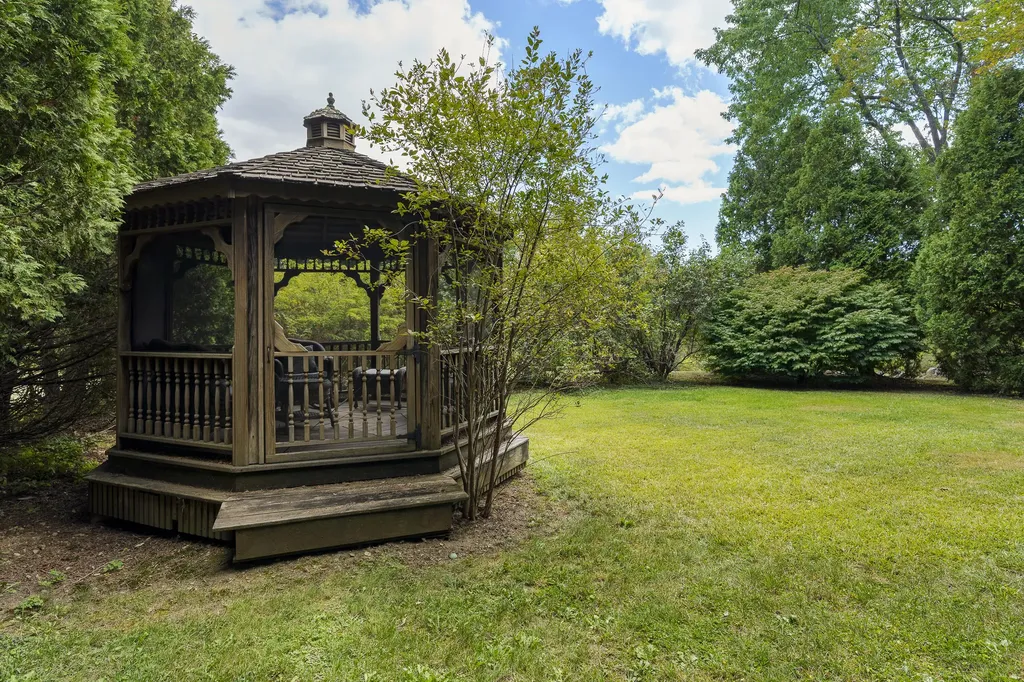 664 Boothbay Road Edgecomb ME 04556