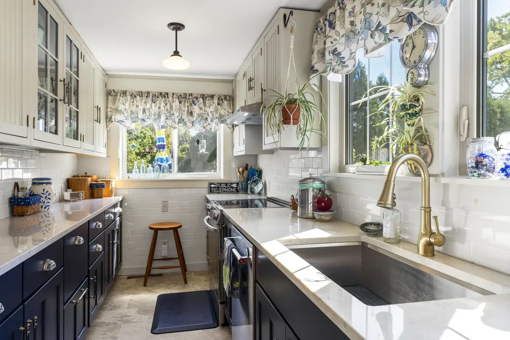 664 Boothbay Road Edgecomb ME 04556