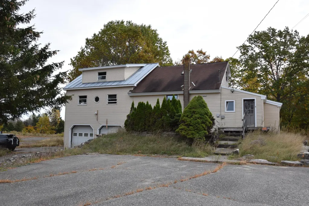 31 Red Barn Road Norridgewock ME 04957