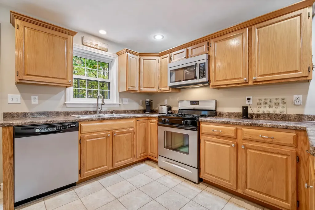 29 Simpson Street Wells ME 04090