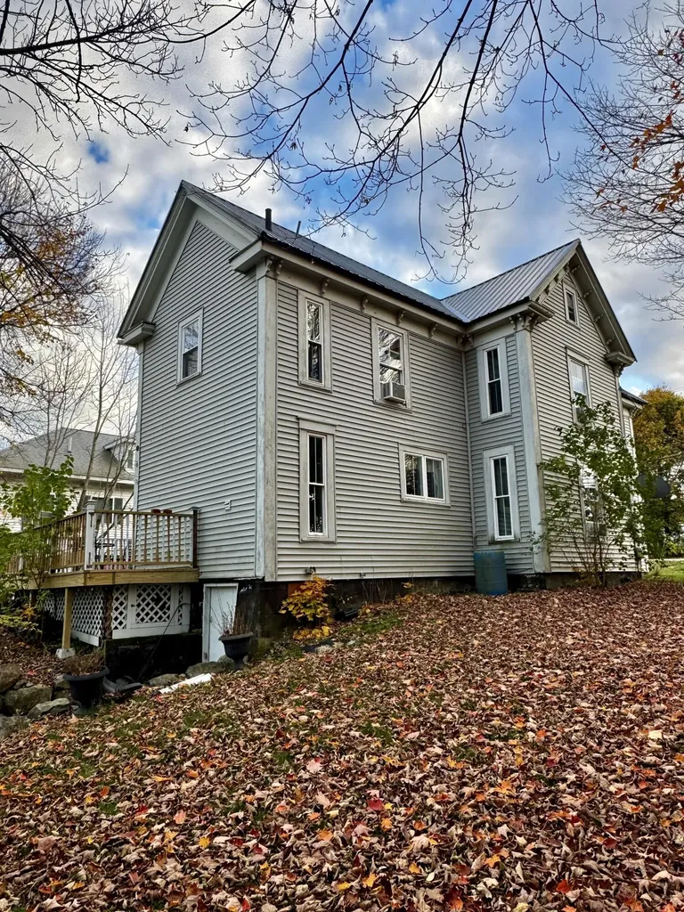 704 Main Street Calais ME 04619
