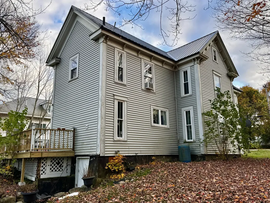 704 Main Street Calais ME 04619