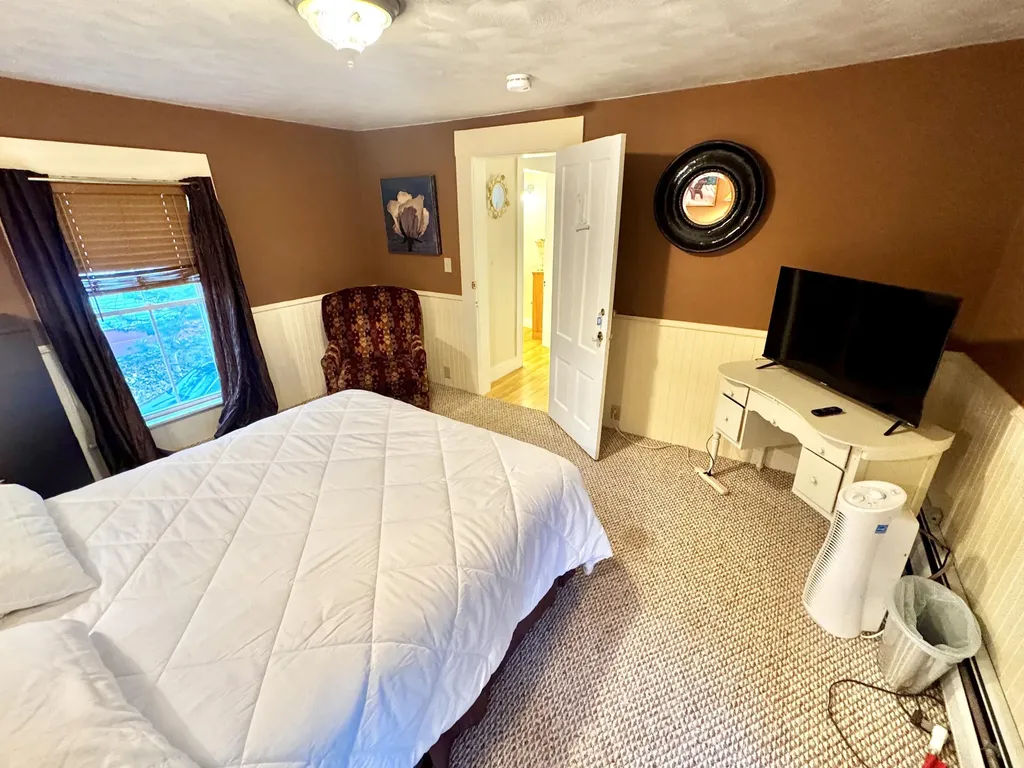 704 Main Street Calais ME 04619