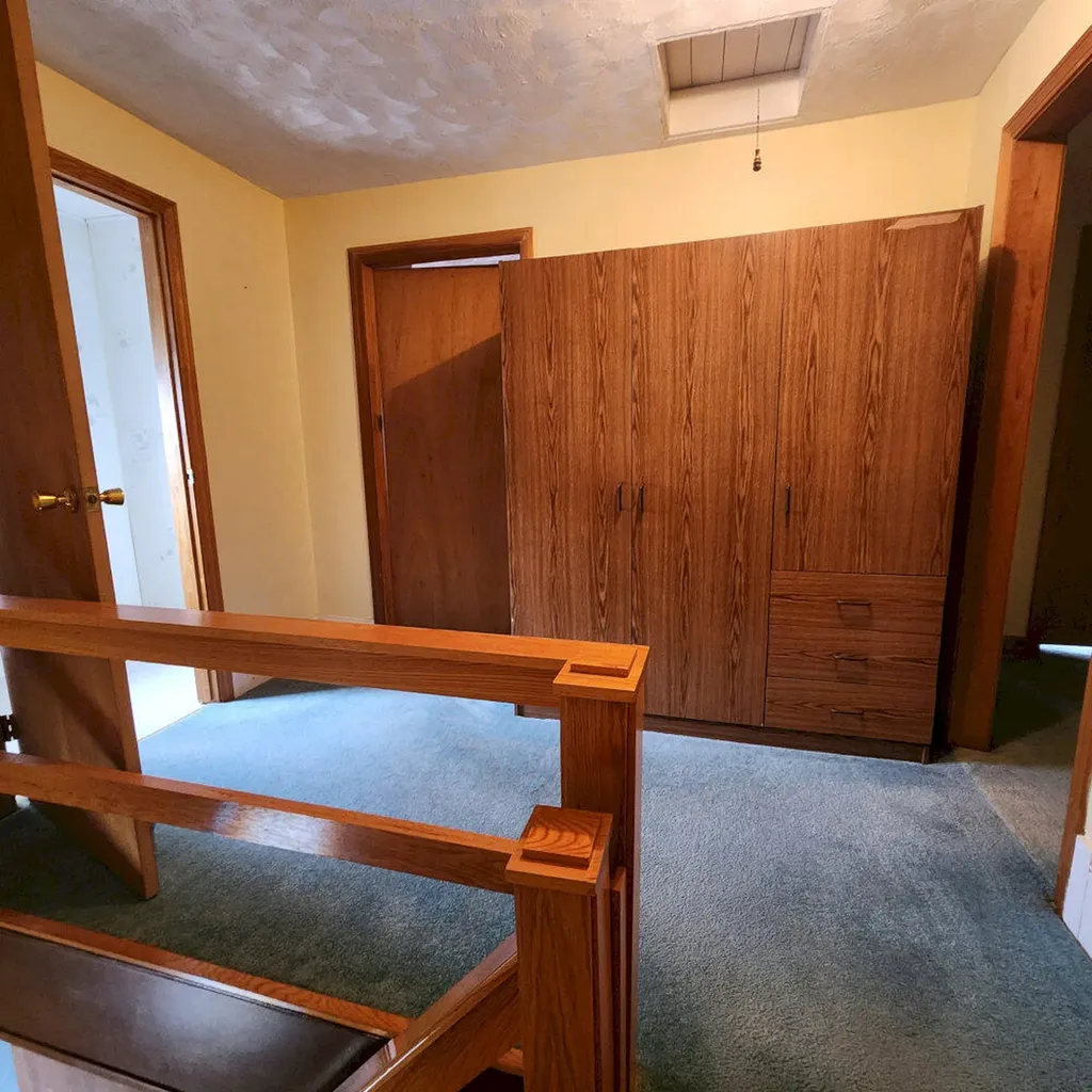 20 John Street Madison ME 04950