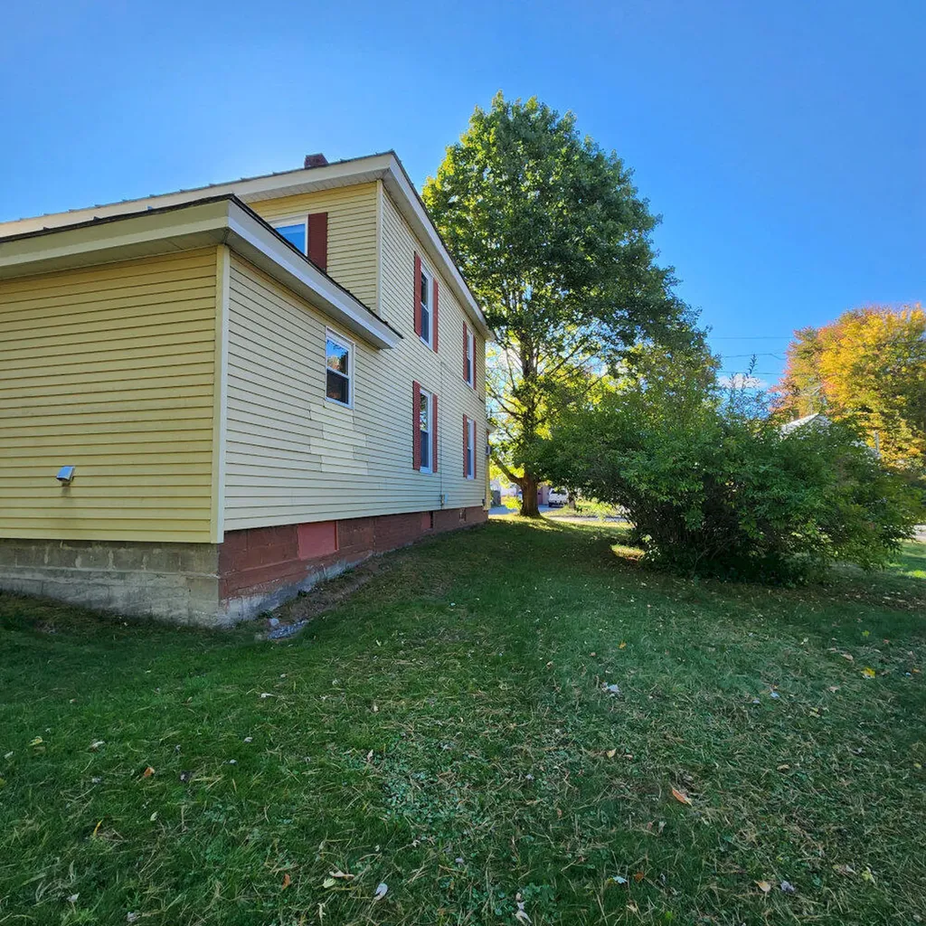 20 John Street Madison ME 04950