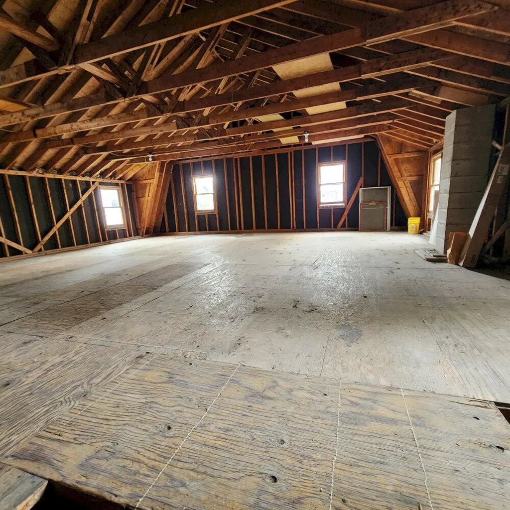 20 John Street Madison ME 04950