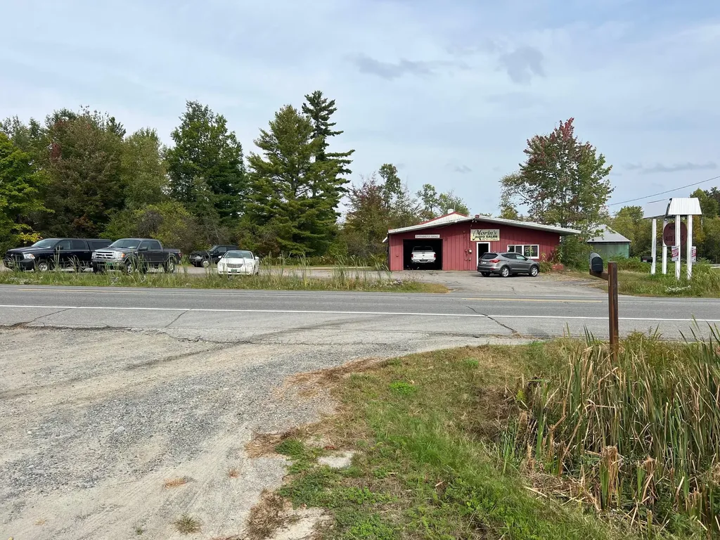 688 White School House Road Madison ME 04950