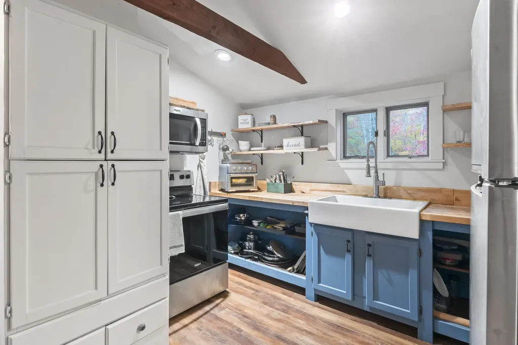 1588 Pond Road Mount Vernon ME 04352