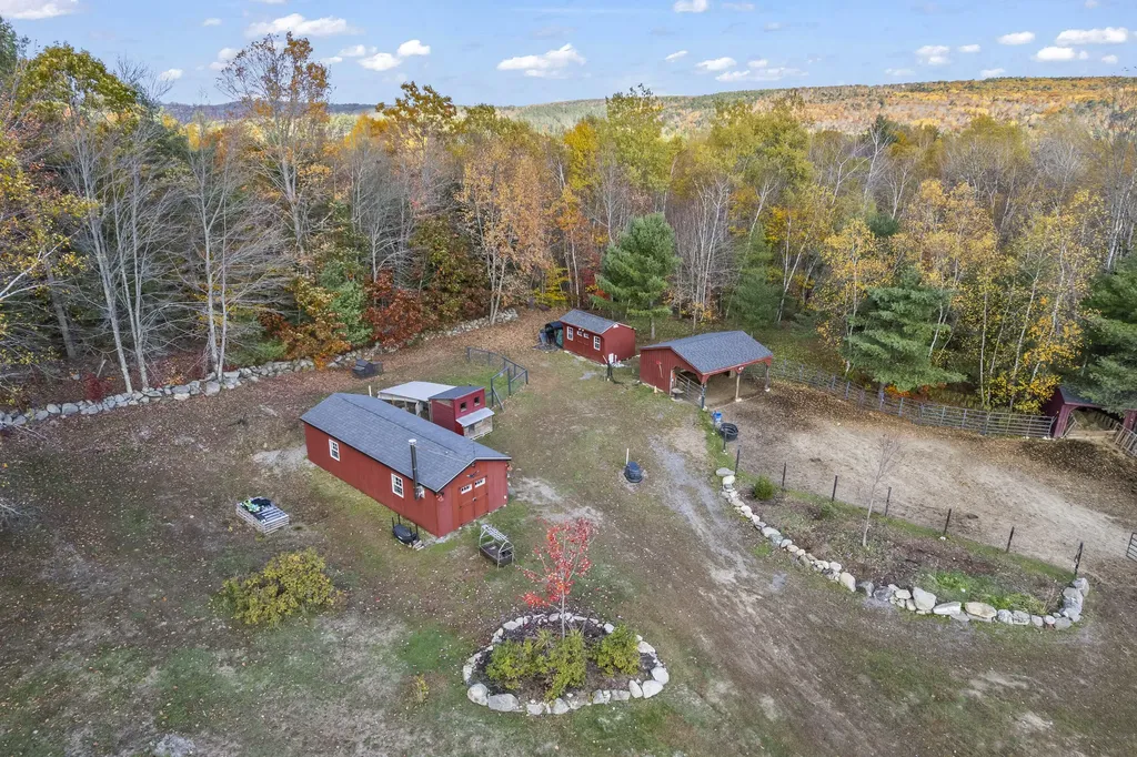 1588 Pond Road Mount Vernon ME 04352