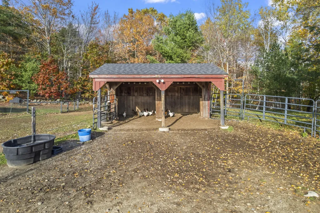 1588 Pond Road Mount Vernon ME 04352