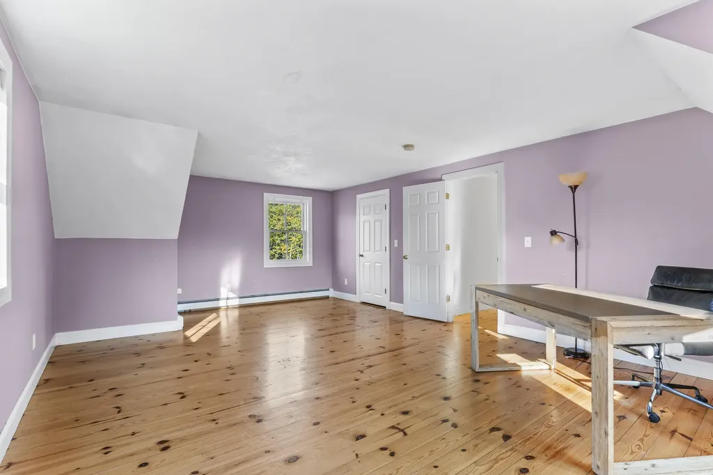 3 Bhoireann Lane York ME 03909