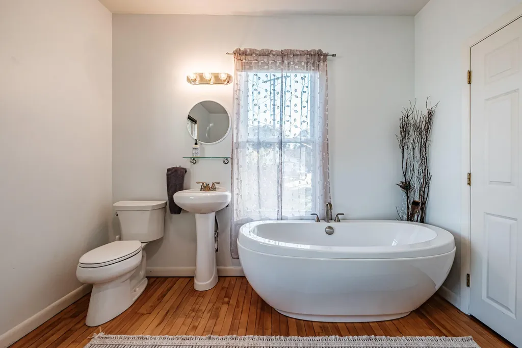 115 Seventh Street Auburn ME 04210