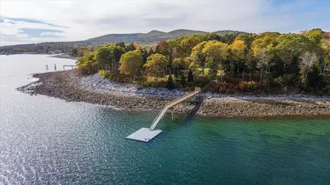 10 Harbor Drive Lincolnville ME 04849