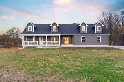 42 Durham Road Freeport ME 04032