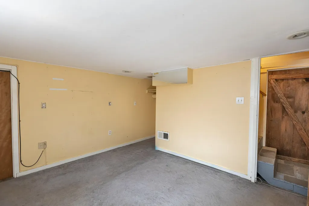22 Valley Road Bath ME 04530