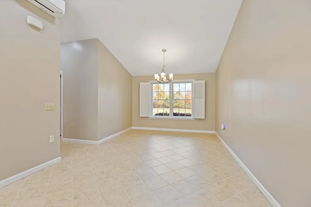 39 Knapp Lane China ME 04358