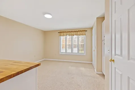 39 Knapp Lane China ME 04358