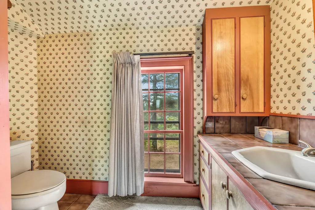 123 Upper Pond Road Litchfield ME 04350