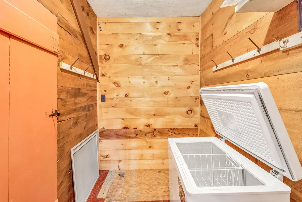 123 Upper Pond Road Litchfield ME 04350