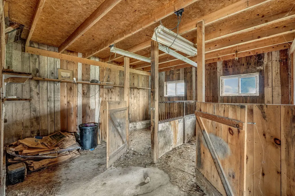 123 Upper Pond Road Litchfield ME 04350