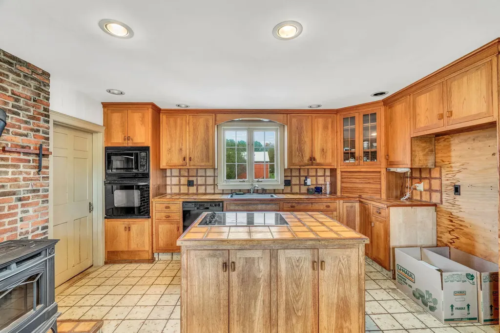 123 Upper Pond Road Litchfield ME 04350