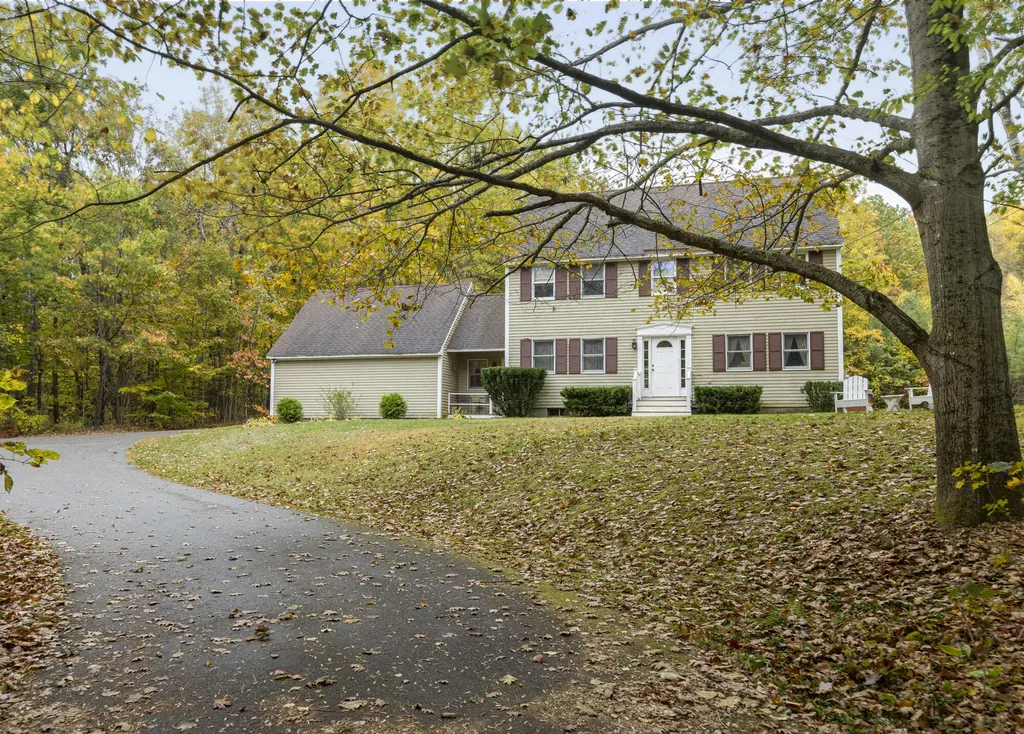 71 Valley Road Cumberland ME 04021