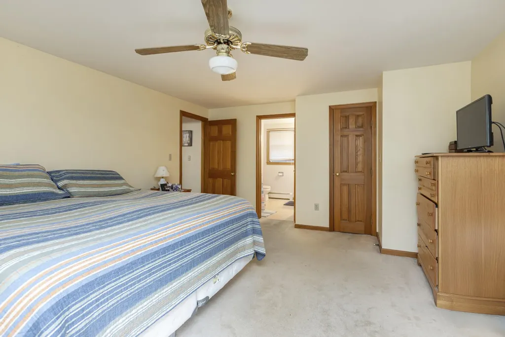 71 Valley Road Cumberland ME 04021