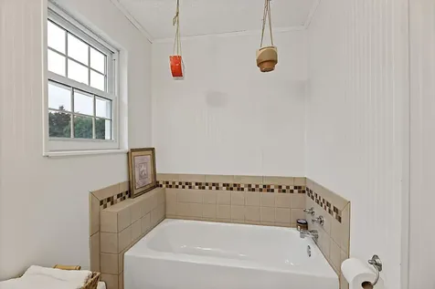 8 Kyle Street Brunswick ME 04011