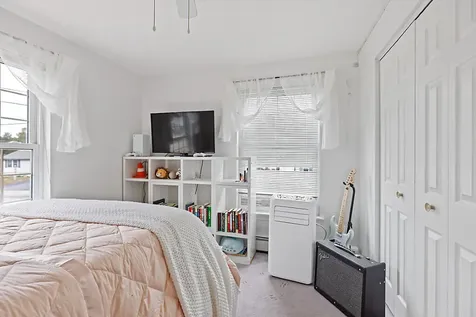 8 Kyle Street Brunswick ME 04011