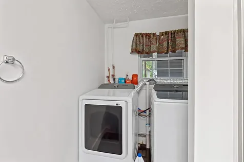 8 Kyle Street Brunswick ME 04011