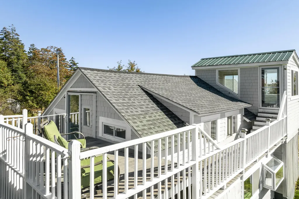 8 & 2 Kane Lane Harpswell ME 04079
