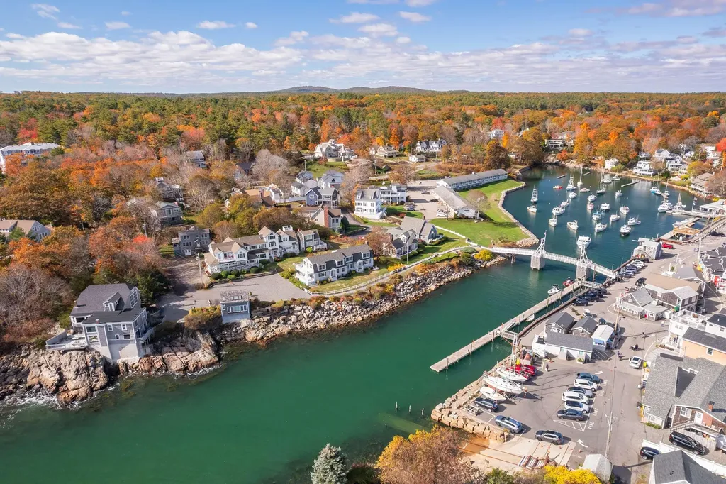 45 Woodbury Lane Ogunquit ME 03907