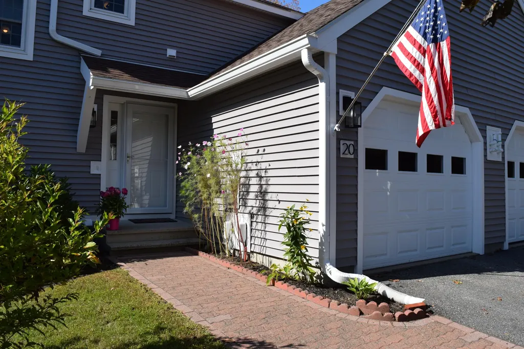 20 Sadler Drive Brunswick ME 04011