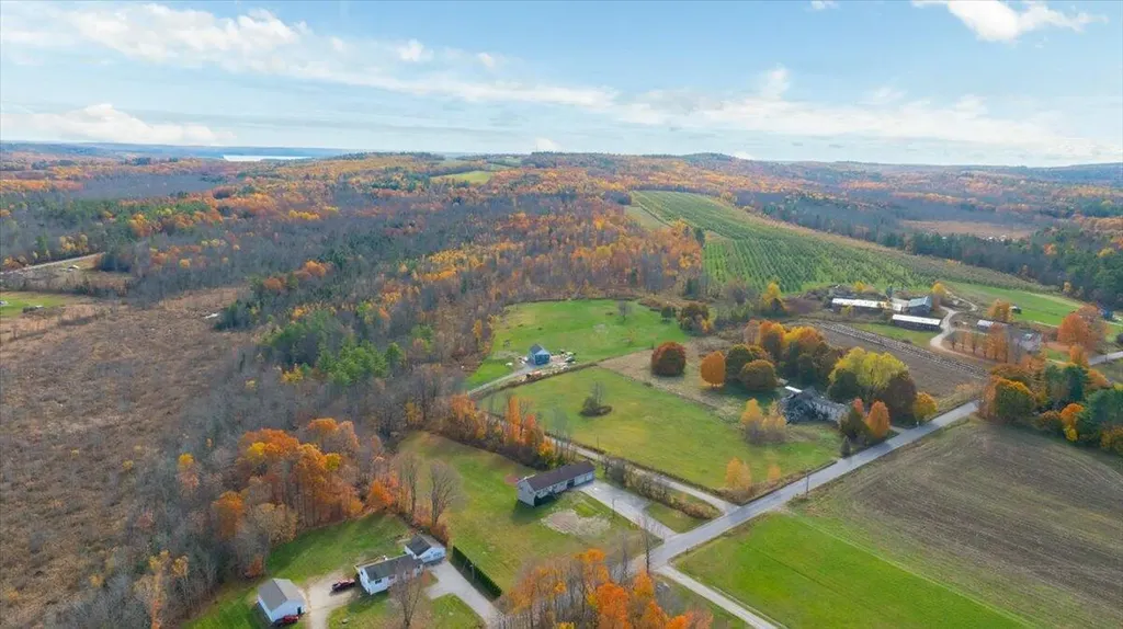 241 Allen Road Hebron ME 04238